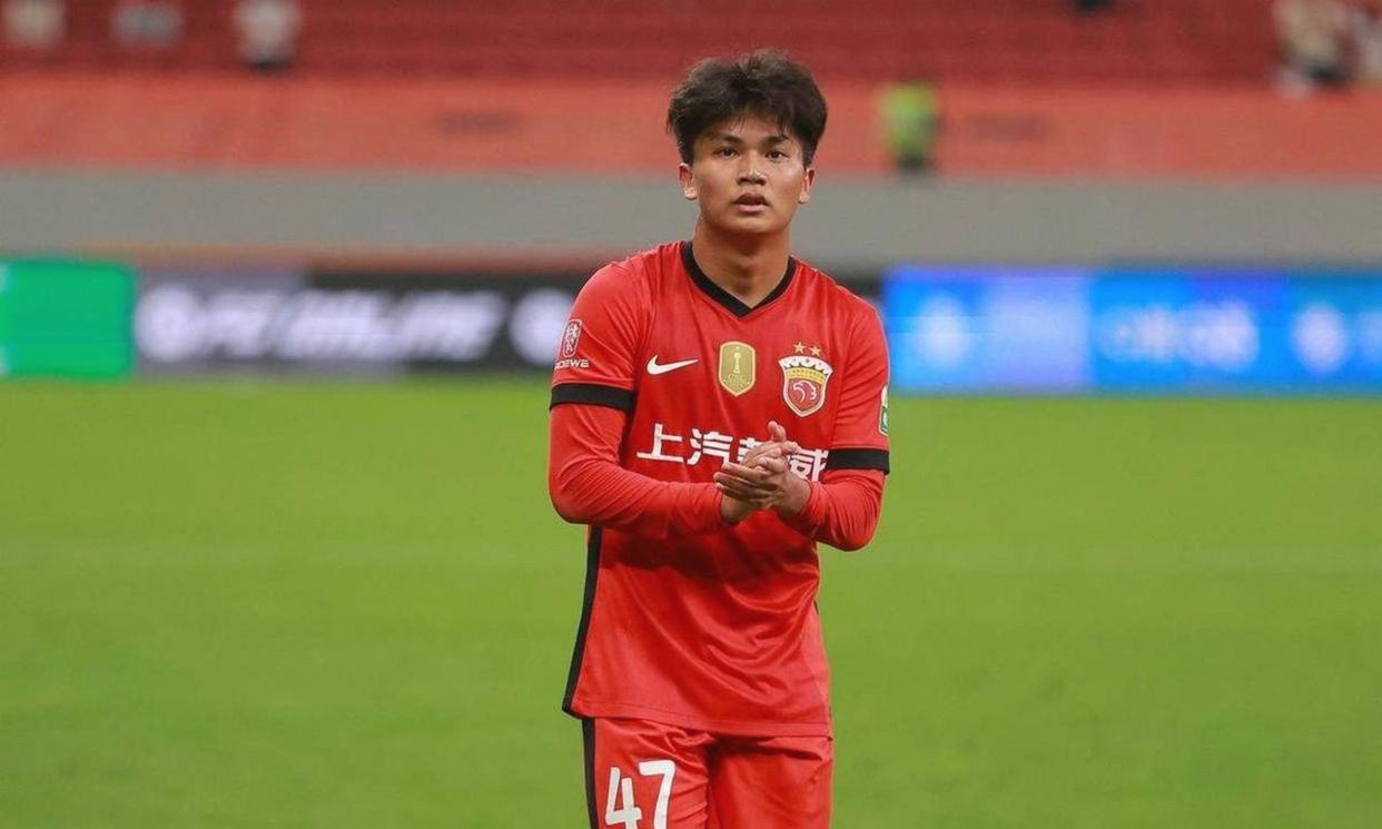 关于亚冠倒计时，里昂赛前造点机会，细节引发关注，悬念犹存，身体对抗强度拉满的信息